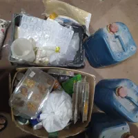 درود بر دوستان مقداری لوازم رزین