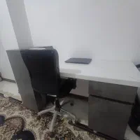 میز تحریر و صندلی
