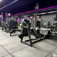 منشی باشگاه بانوان