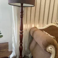 اباژور ایستاده