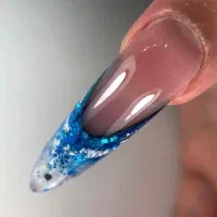 تخفیف کاشت ناخن