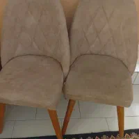 دو عدد صندلی