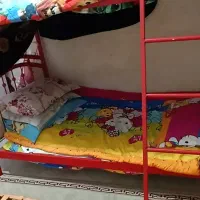 تخت دوطبقه کودک فلزی با نردبانو حفاظ|تخت و سرویس خواب|مشهد, امیریه|دیوار