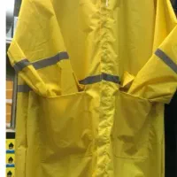 ۲ عدد بارانی زرد رنگ شبرنگ دار