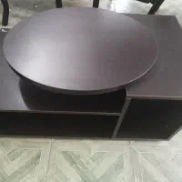 میز جلو صندلی