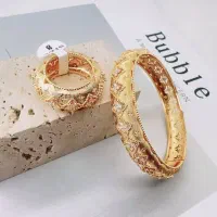 دستبند بنگل طرح طلا برند