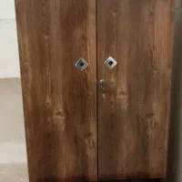 کمد-دراور رگال دار چوبی دارای دو کشو درحد نو