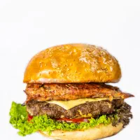 فروشنده و صندوقدارخانم