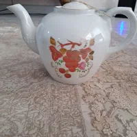 قوری سایز بزرگ قدیمی  .سرویس قهوه خوری نو با کارتن