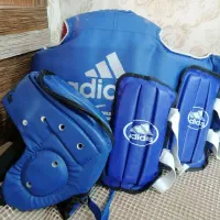 لباس مباره زه ی تکواندو در حد نو