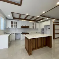 نیاوران ۲۱۰ متری ۳ خوابه ۲ پارکینگ سندی