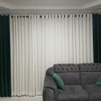 پرده پانچ شده همرا با میله و دکور مخمل کالیفرنیا