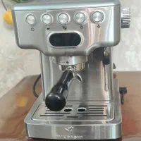 قهوه ساز نیمه صنعتی،بسیارتمیز کم کارکرددارای کارتن