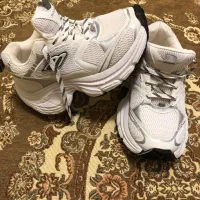 کتونی بالنسیاگا