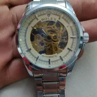 ساعت مچی* نبزی*