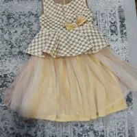 لباس خونگی و مجلسی بچگانه درحد خیلی نو ۵و۶ سال