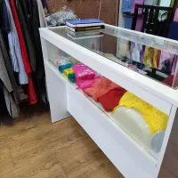 ویترین پیشخوان  قفسه طبقه دار رکال بوتیک مغازه