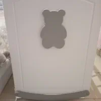 تخت کودک کنار مادر