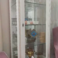 ویترین سفید سالم