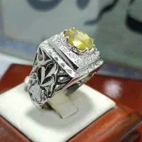 یاقوت زرد معدنی