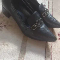 کفش زنانه وکوله پشتی مدرسه نو