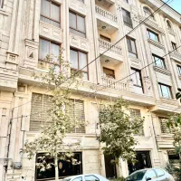۱۳۰ متر ۳ خوابه سالن پرده خور روبه کوچه    اباذر