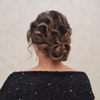 شینیون شیک و تمیز|خدمات آرایشگری و زیبایی|نجفآباد, یزدانشهر|دیوار