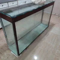 آکواریوم بزرگ کاملا سالم