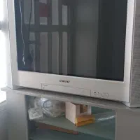 تلویزیون سونی و میز تلویزیون