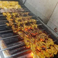 منقل دار. و کارگر ساده