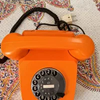 تلفن قدیمی وسالم