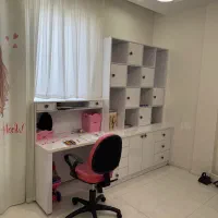 کتابخانه و میزتحریر