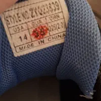 کتونی کاملا سالم|کفش و لباس بچه|رشت, رودباری|دیوار