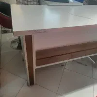 پیشخوان میز