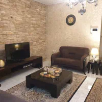 مبلمان همراه با میز جلو مبلی و عسلی