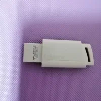 فلش Kingston  ساخت تایوان اصل  4  گیگ