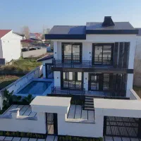 ویلا-نوساز-استخردار-در-خیابان-ساحلی