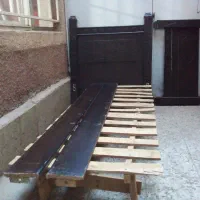تخت چوبی یکنفره