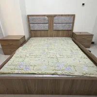 تخت به همراه پاتختی جنس درجه یک نو