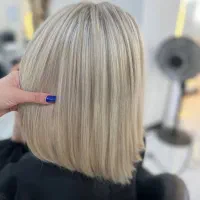 ارائه دهنده انواع خدمات رنگ و لایت با بهترین موادد|خدمات آرایشگری و زیبایی|اصفهان, شاهزید|دیوار