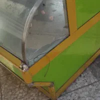 ویترین فلزی