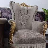 مبل نیمه سلطنتی