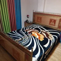 تخت خواب دو نفره خوشخواب و کشوی لباس|تخت و سرویس خواب|بهشهر, |دیوار