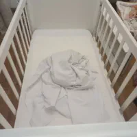 تخت کودک در حد نو