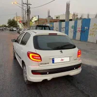 پژو 206