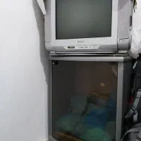 تلویزیون و میز