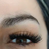 کاشت مژه موقت با (ماندگاری یک ماه)|خدمات آرایشگری و زیبایی|بندر انزلی, گلسرخ|دیوار