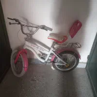 دوعدد دوچرخه سفید صورتی سایز ۱۶ مشکی قرمز سایز ۱۸