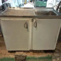 تعدادی سینک وکابینت