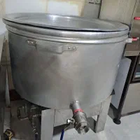 دیگ بزرگ دوجداره شیر دار